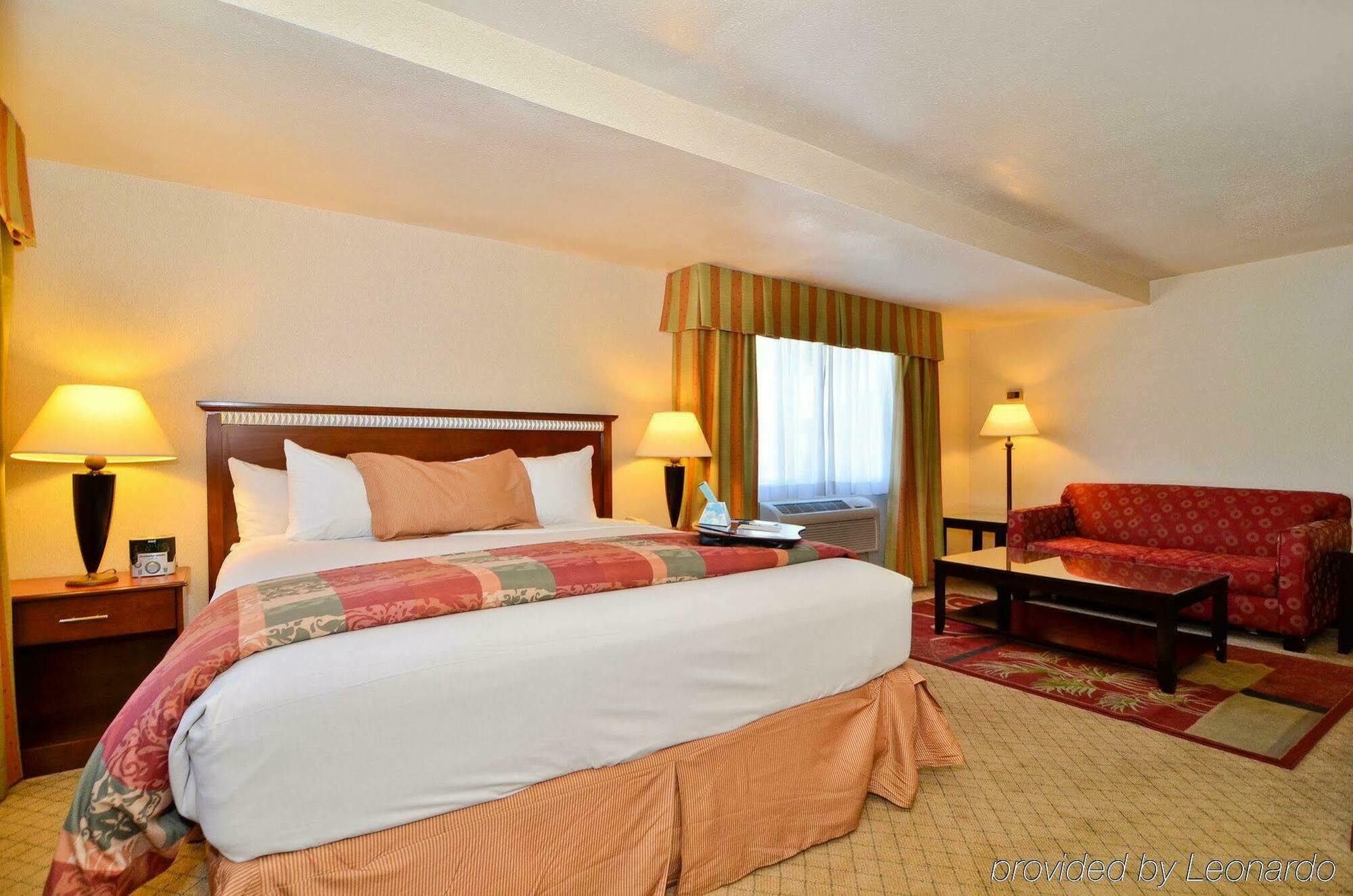 ממות' לייקס Empeiria High Sierra Hotel חדר תמונה